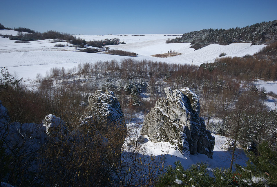 Zdolnica i widok na grn cz Doliny Cisowej