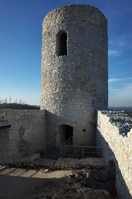 Zamek Pilcza w Smoleniu po zakończeniu prac renowacyjnych w 2015r.